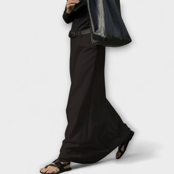 Marone – Wide-Cut Pants with Modern Lightness