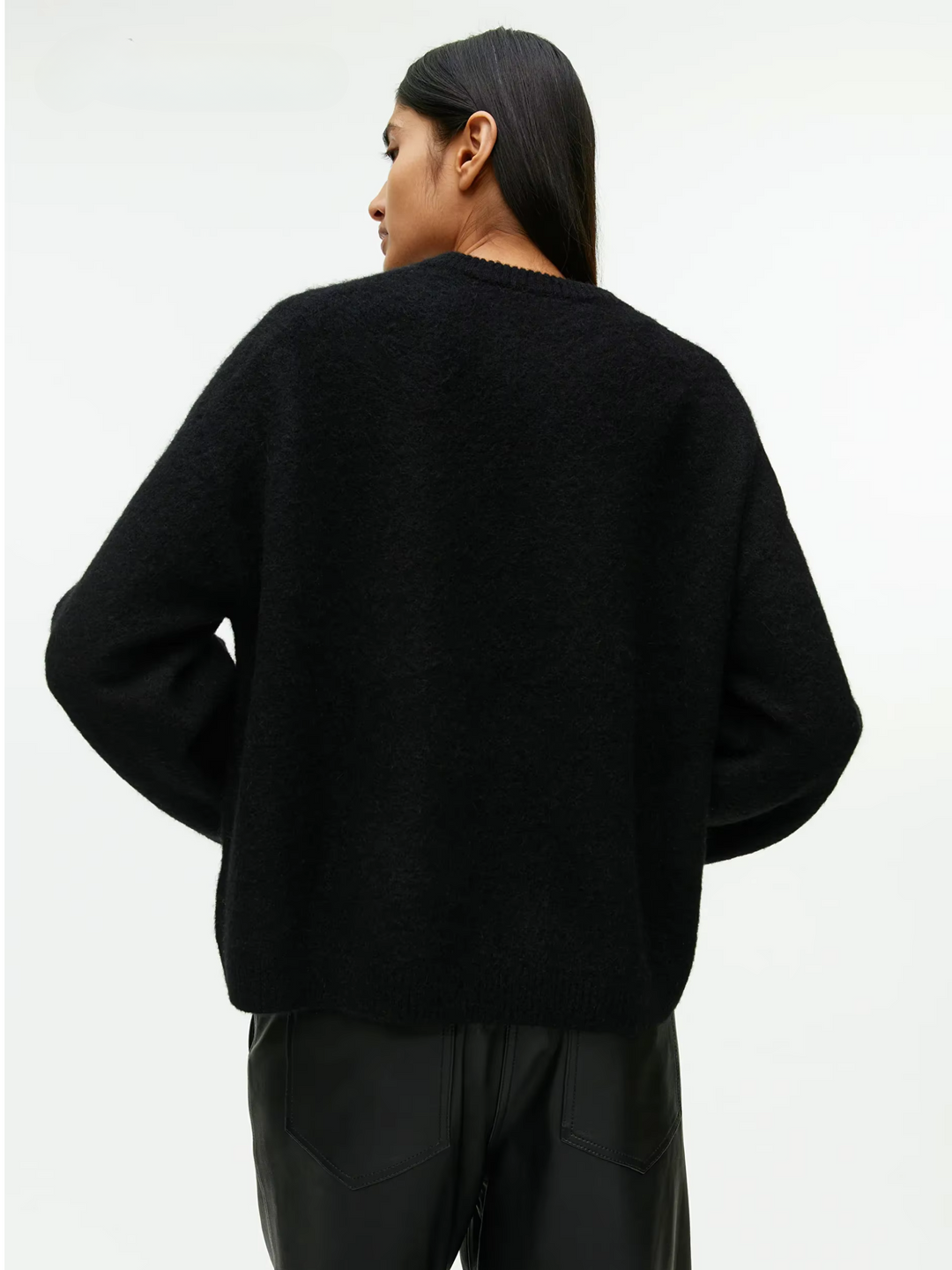 Kyrisse – Minimalist sweater