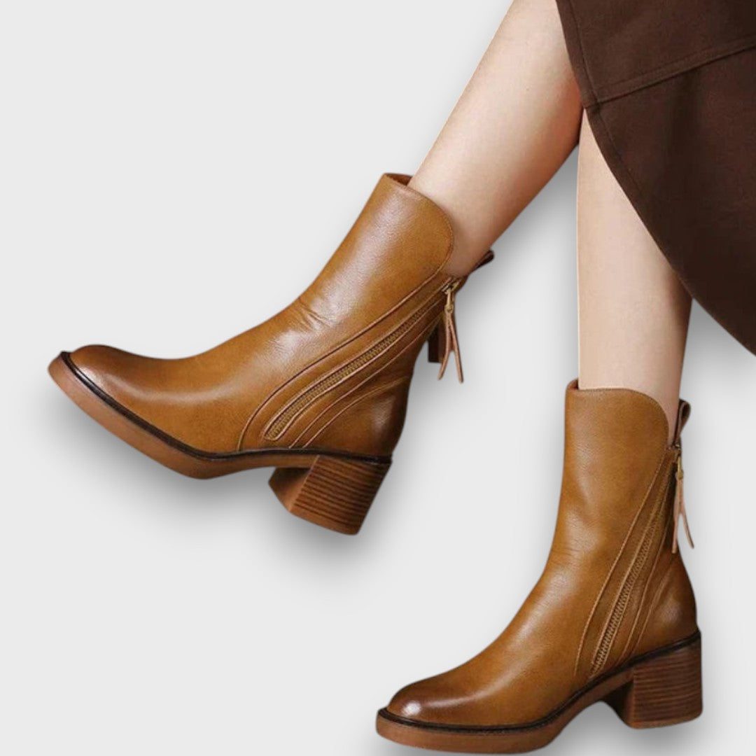 Gavira – Ankle Boots with Heel