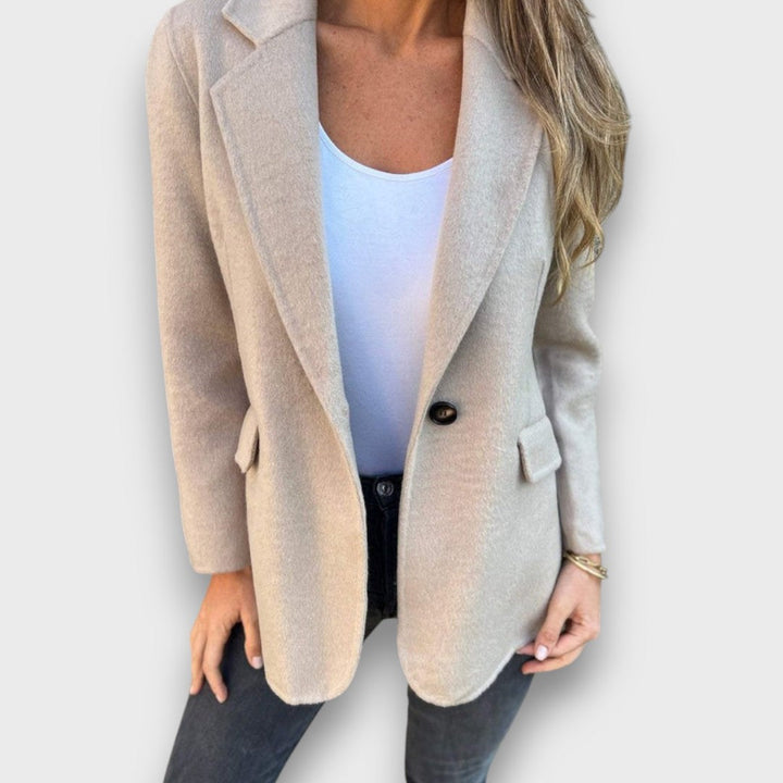 Calerie – Soft Tailored Everyday Jacket