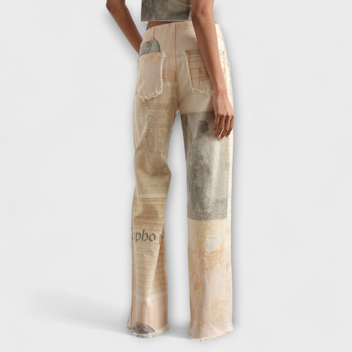 Rhea – Printed Wide-Leg Jeans with Vintage Flair