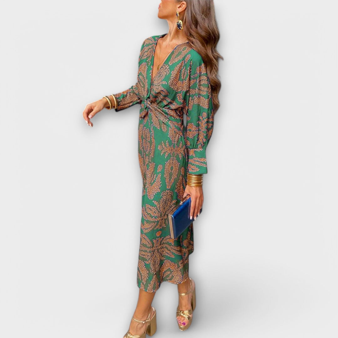 Noira – Maxi Dress with Knot and Print Accent