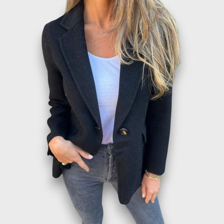 Calerie – Soft Tailored Everyday Jacket
