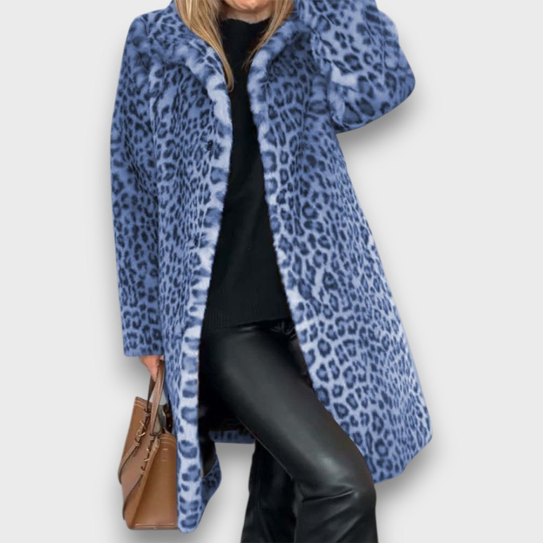 Lysandra – Elegant Leopard Coat