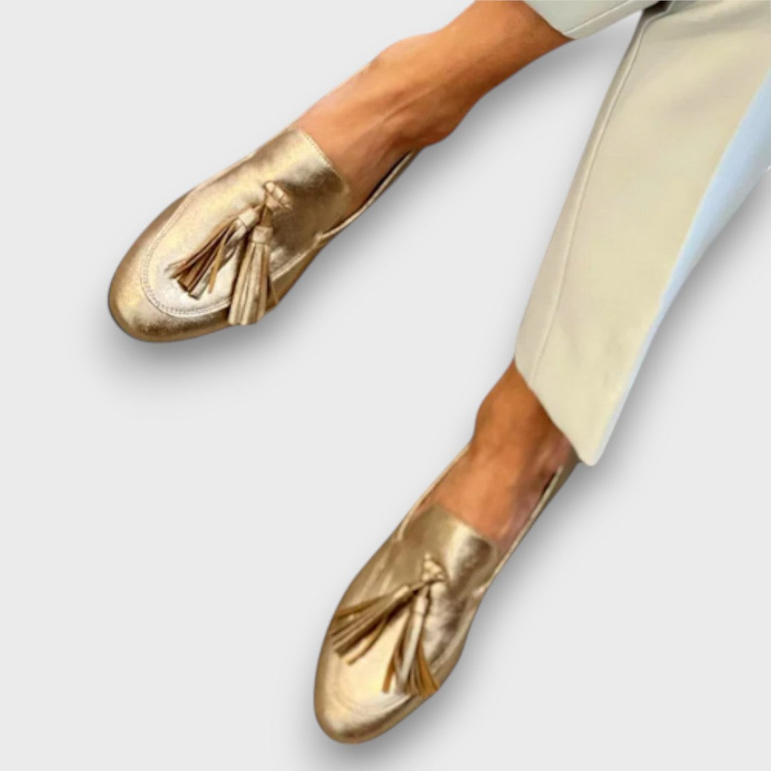 Beatrice – Golden Loafers with Shine