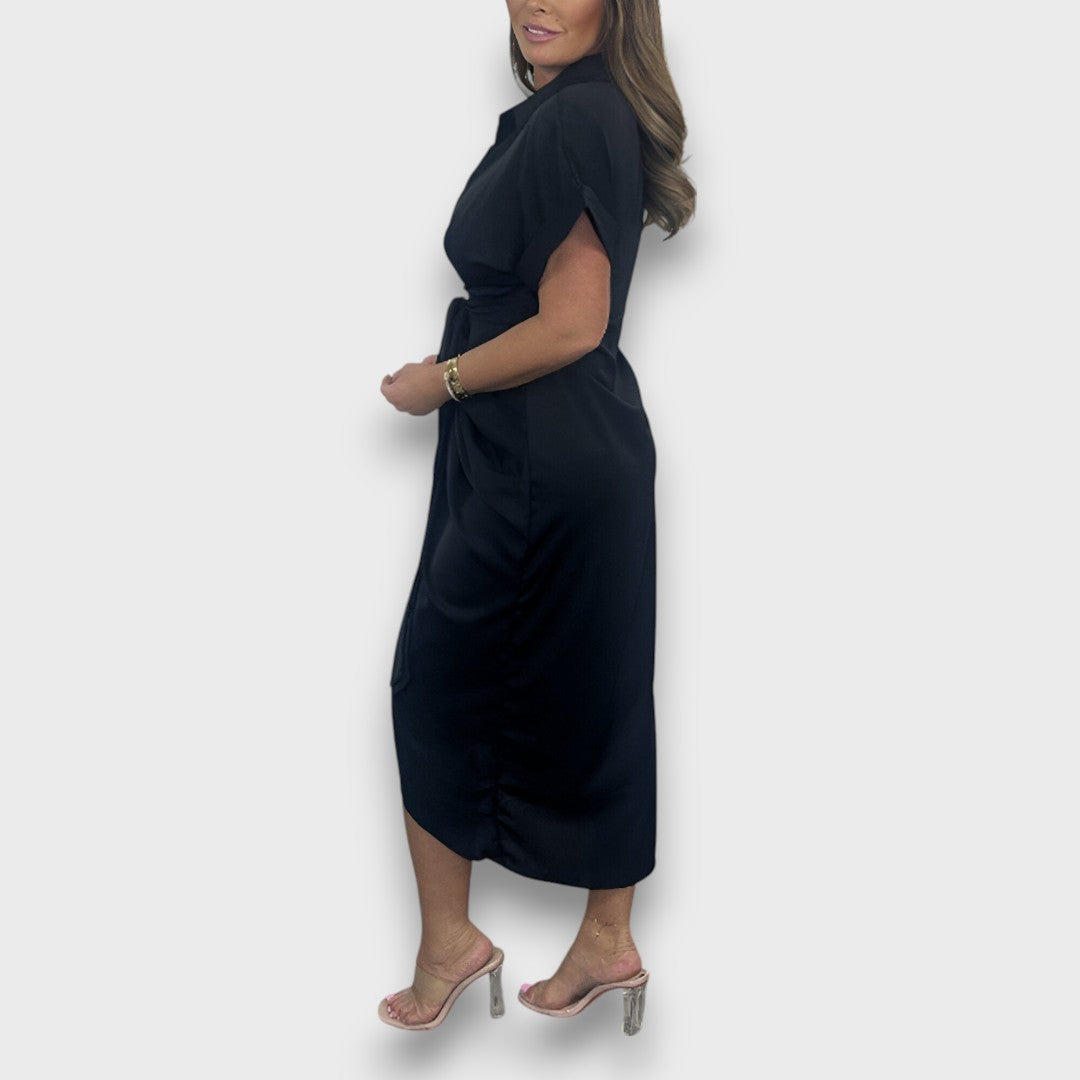 Milene – Elegant Pleated Dress