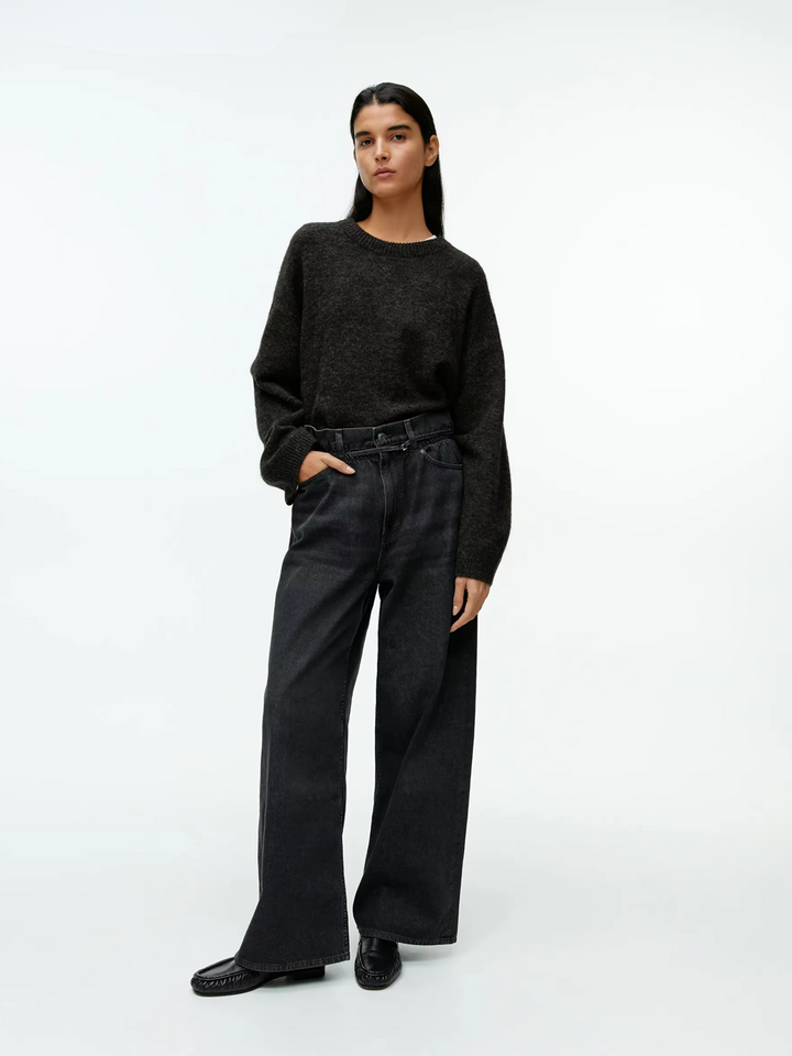 Kyrisse – Minimalist sweater