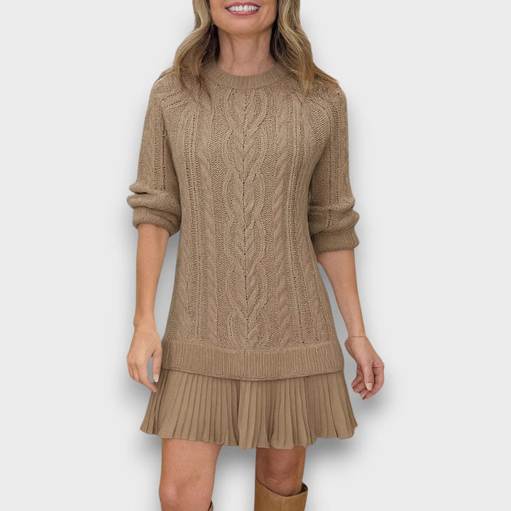 Clarisse – Knit Dress with pleated hem
