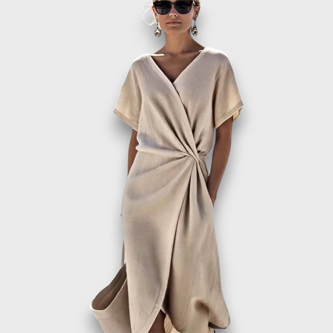 Noraya – Loose-Fitting Wrap Dress