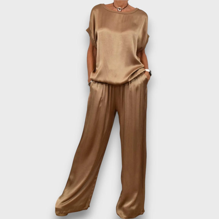 Clorena – Elegant Two-Piece Set