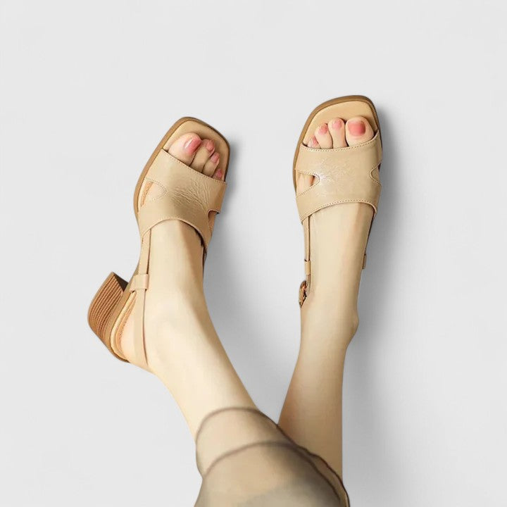 Arvoria | Comfy Sandals