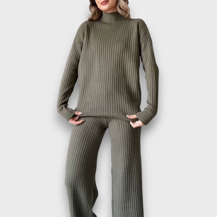 Sorina – Minimalist two-piece set