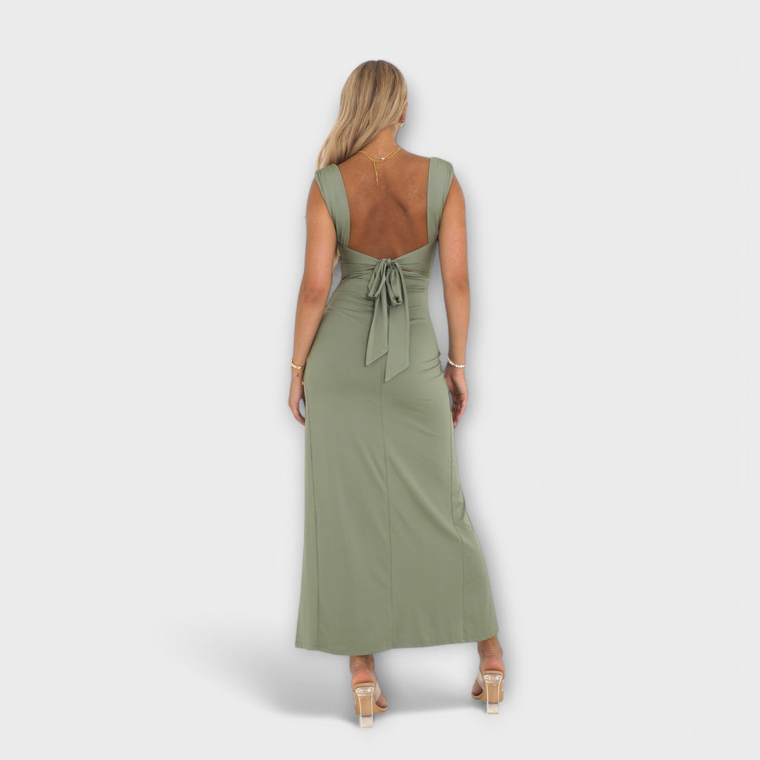 Umara – Figure-Hugging Maxi Dress with Slit