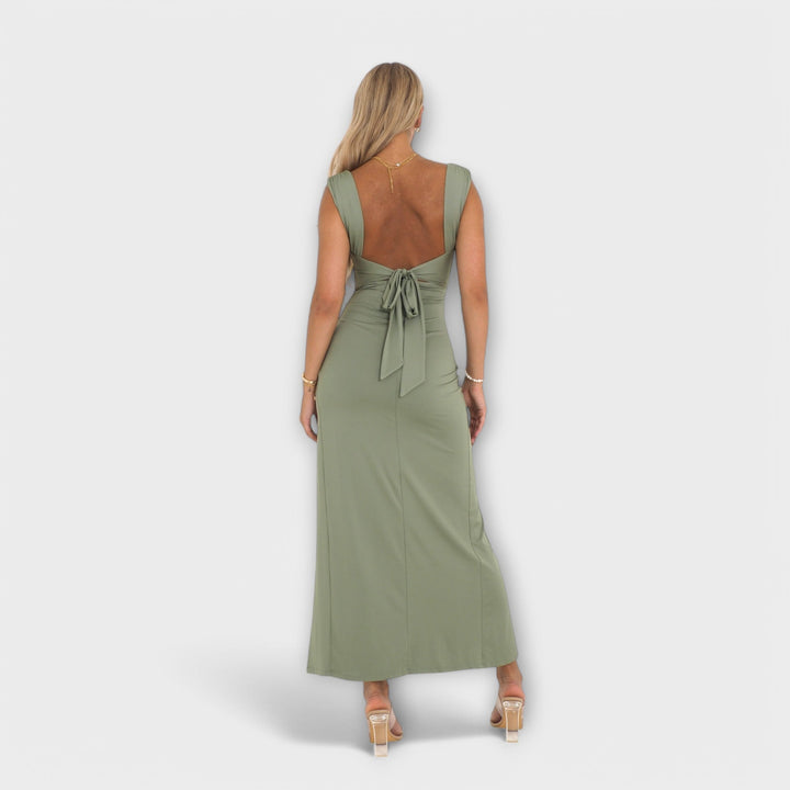 Umara – Figure-Hugging Maxi Dress with Slit