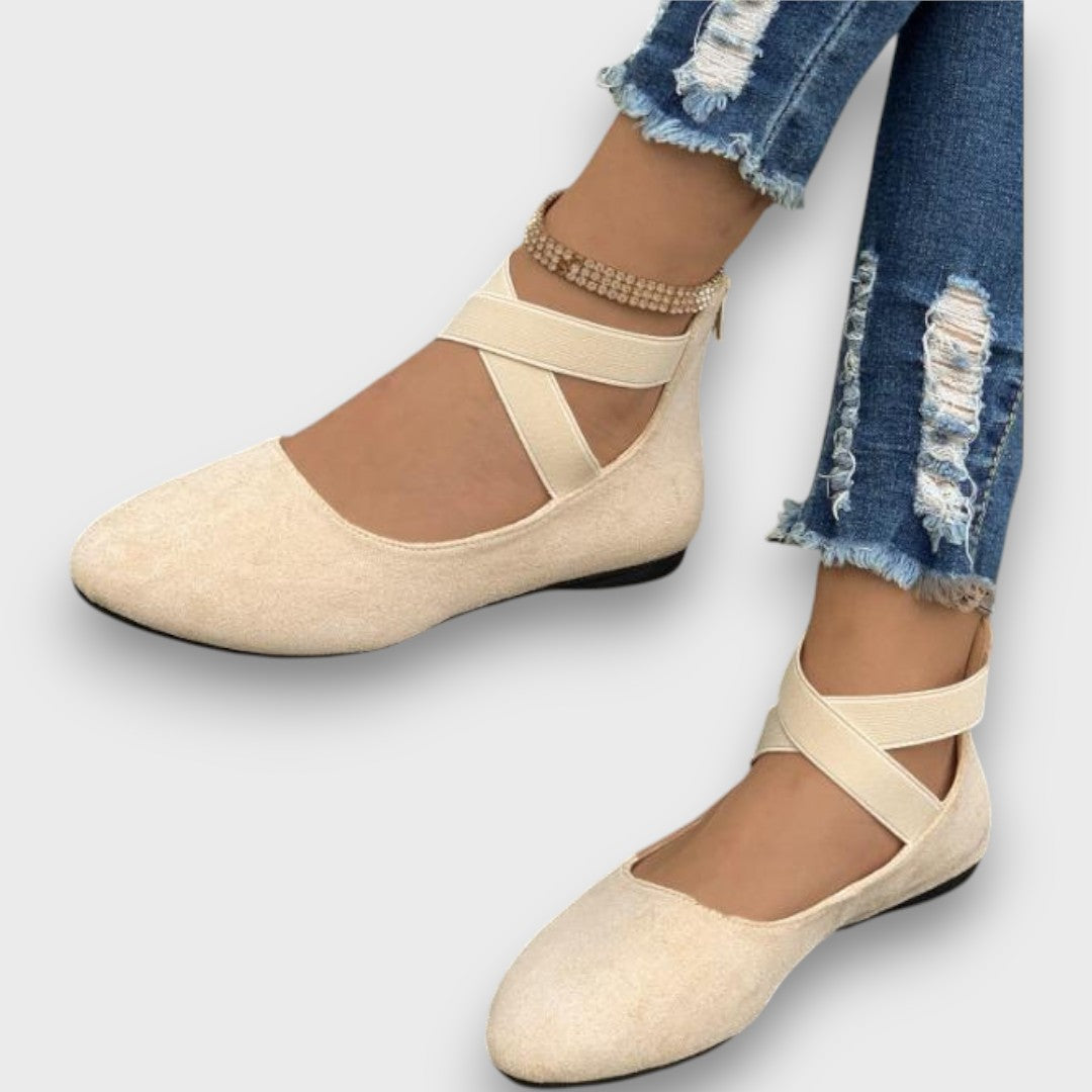 Arlena – Elegant closed wedge shoes