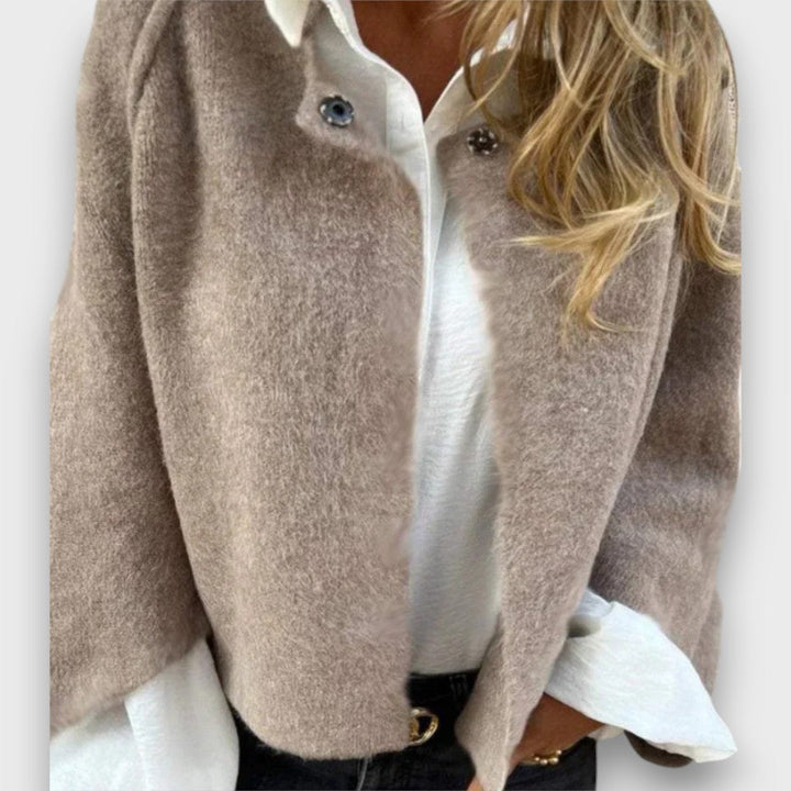 Celeste – Elegant Short Cardigan with Soft Texture