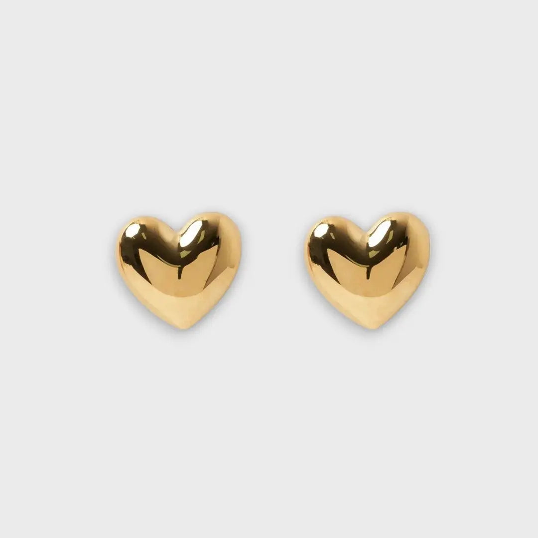 Harpy – Heart-Shaped Stud Earrings
