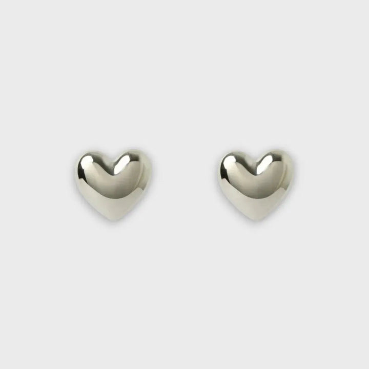 Harpy – Heart-Shaped Stud Earrings