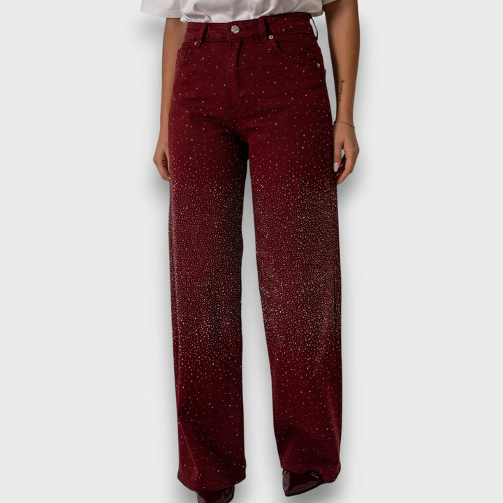 Marvie – Rhinestone-Embellished Wide-Leg Jeans in Bordeaux