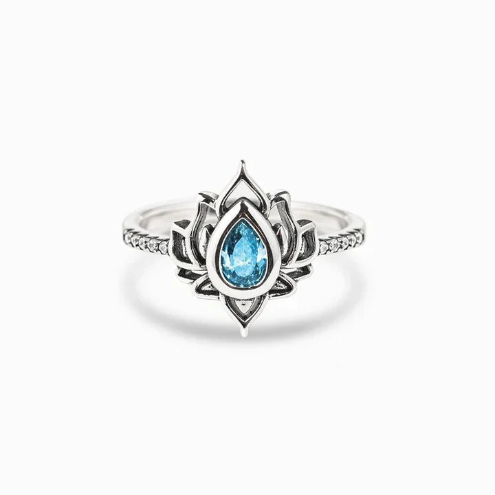 Calixa – Lotus Statement Ring