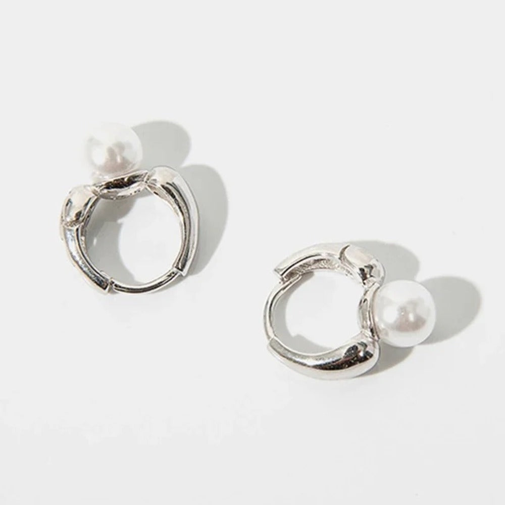 Narah – Pearl Accent Hoop Earrings