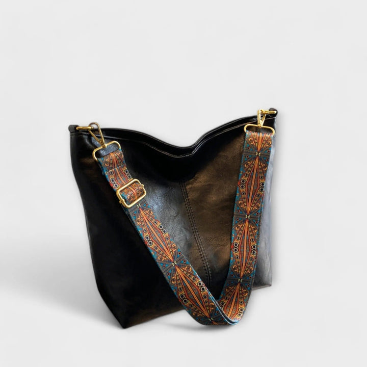 Celon – Vintage Bag with Timeless Elegance