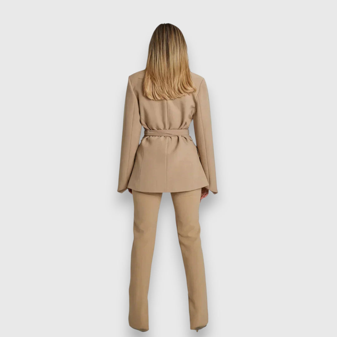 Jarela – Blazer with Belt