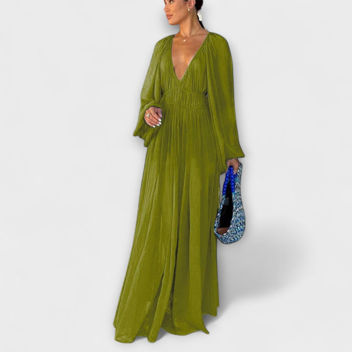Marienna – Maxi Dress with Artistic Pleats