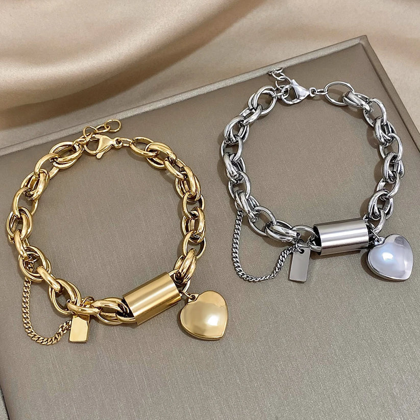 Amoria – Gold Chain Bracelet with Heart Accent