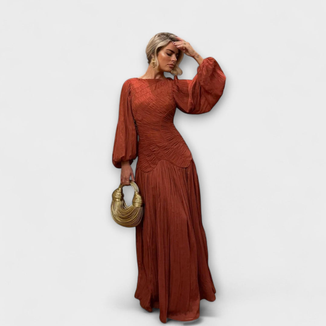 Marienna – Maxi Dress with Artistic Pleats