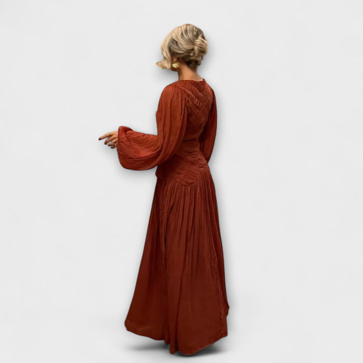 Marienna – Maxi Dress with Artistic Pleats