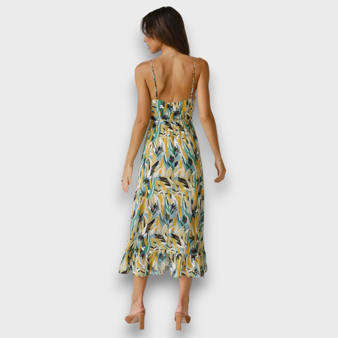 Solianne – Airy Strap Dress with Color Play