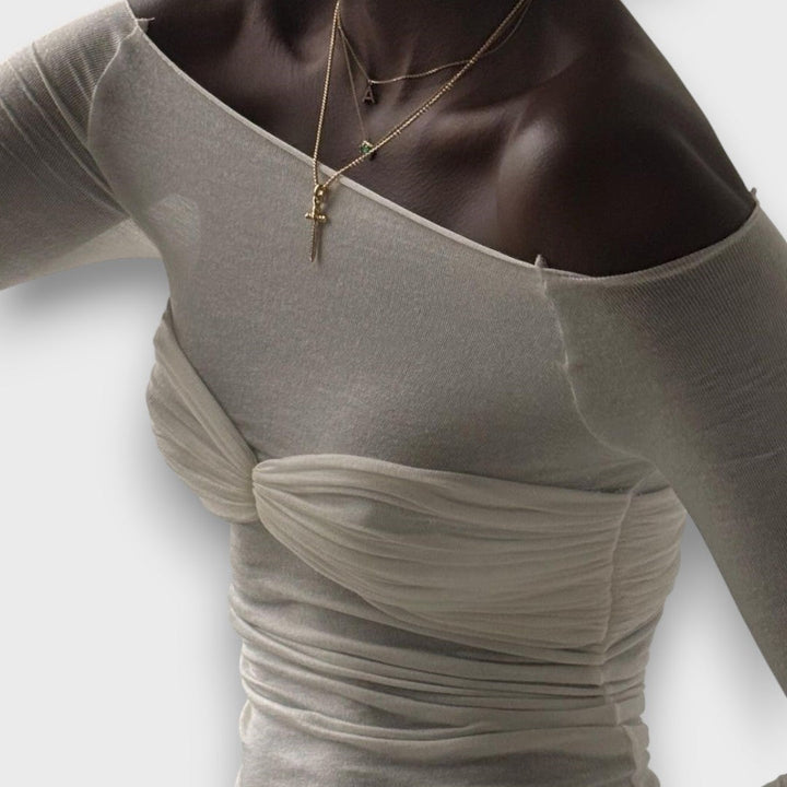 Glea – Transparent top with a modern twist