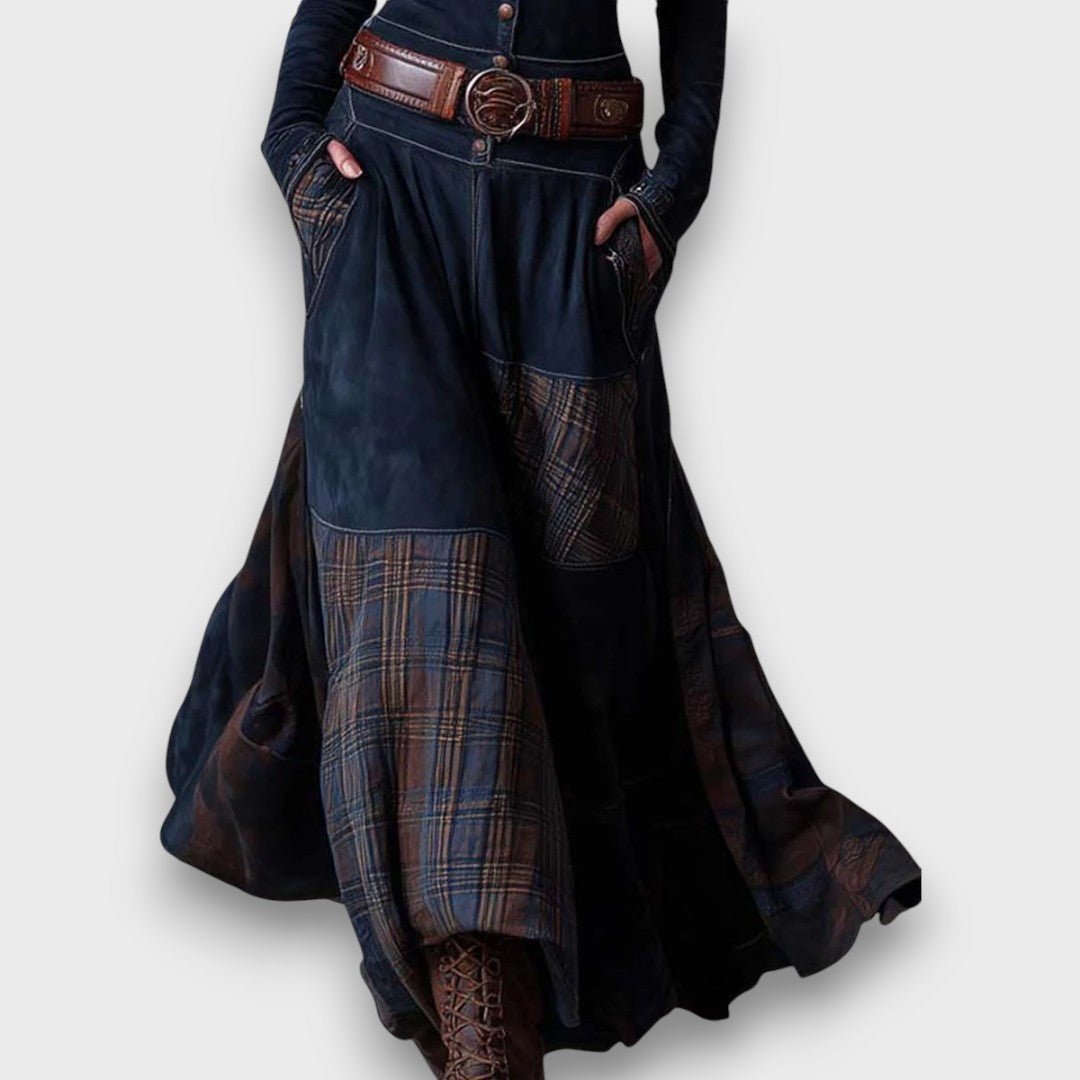 Milana – Elegant Suede-Feel Maxi Dress