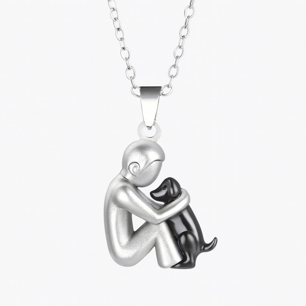 Amora – Hug Pendant Necklace with Heartfelt Bond
