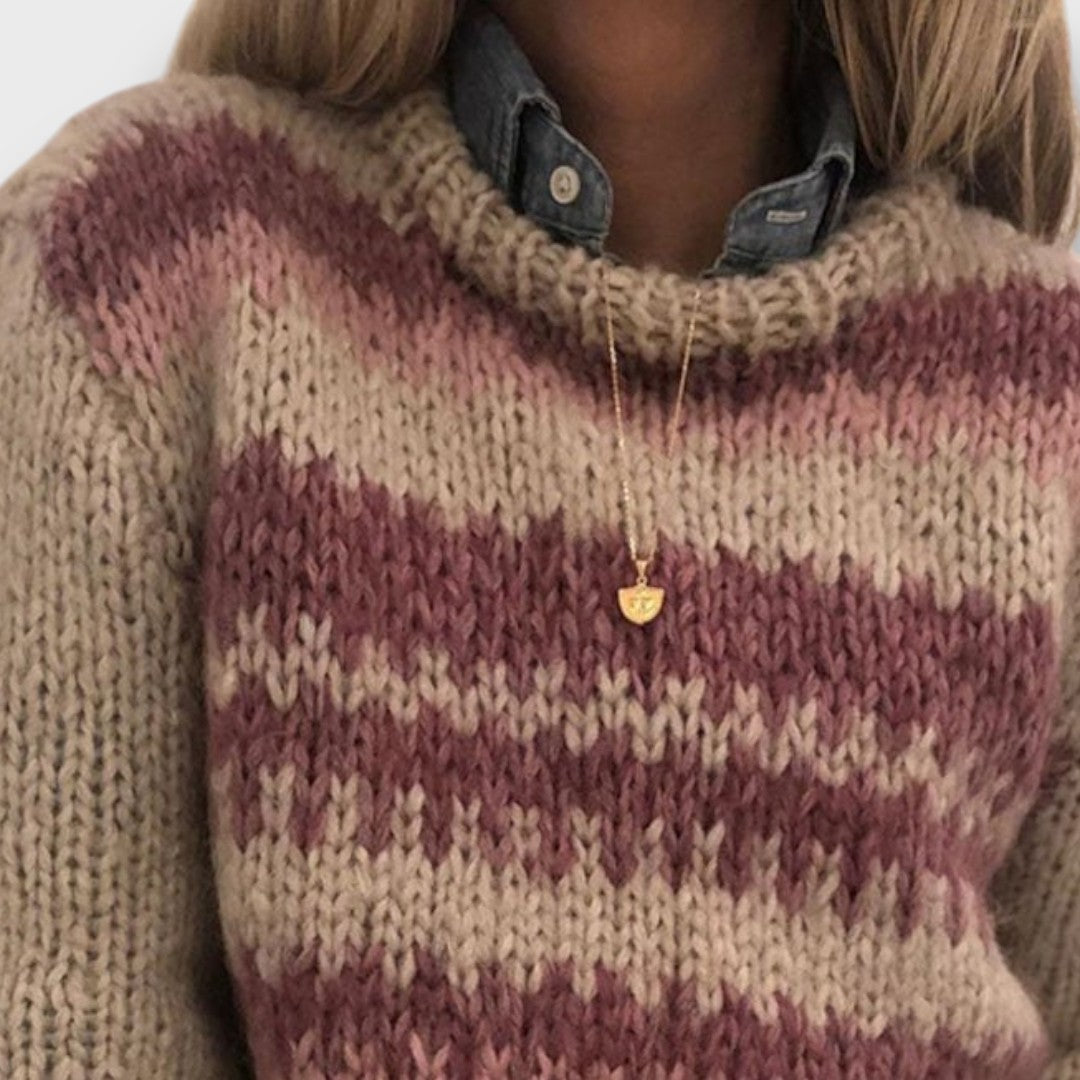 Marlene – Retro Pullover with Contrast Pattern