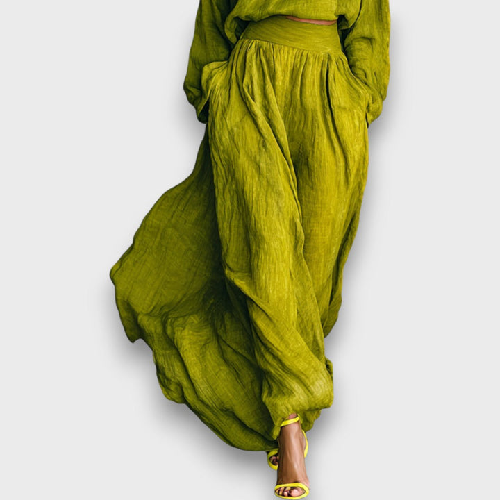 Marvella – Green Set with High Collar