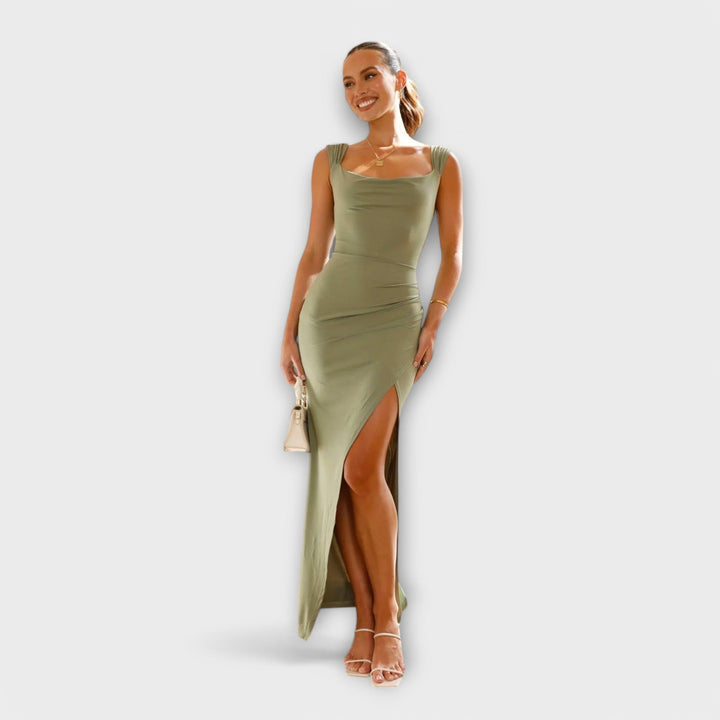 Umara – Figure-Hugging Maxi Dress with Slit