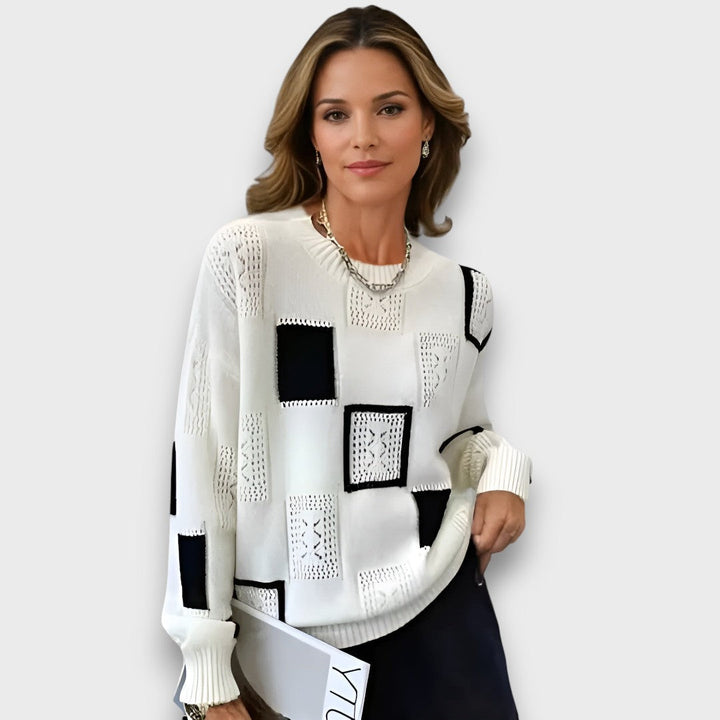 Avenna – Sweater with Graphic Pattern