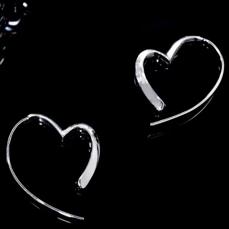 Valenne – Open Heart Thread Earrings with Modern Grace