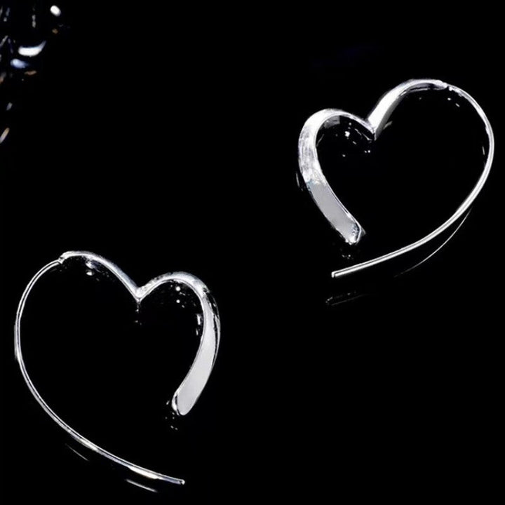 Valenne – Open Heart Thread Earrings with Modern Grace