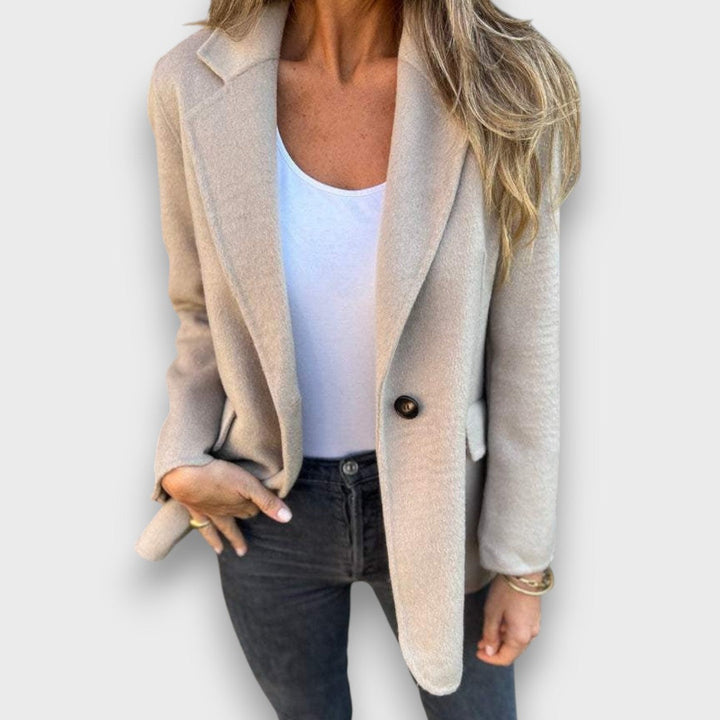 Calerie – Soft Tailored Everyday Jacket