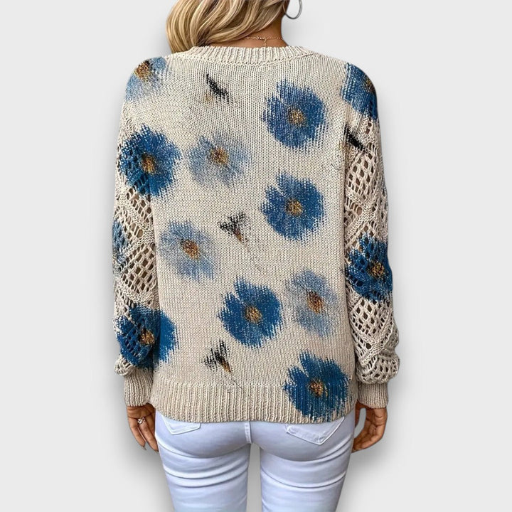 Aurelia – Elegant Sweater with Floral Design