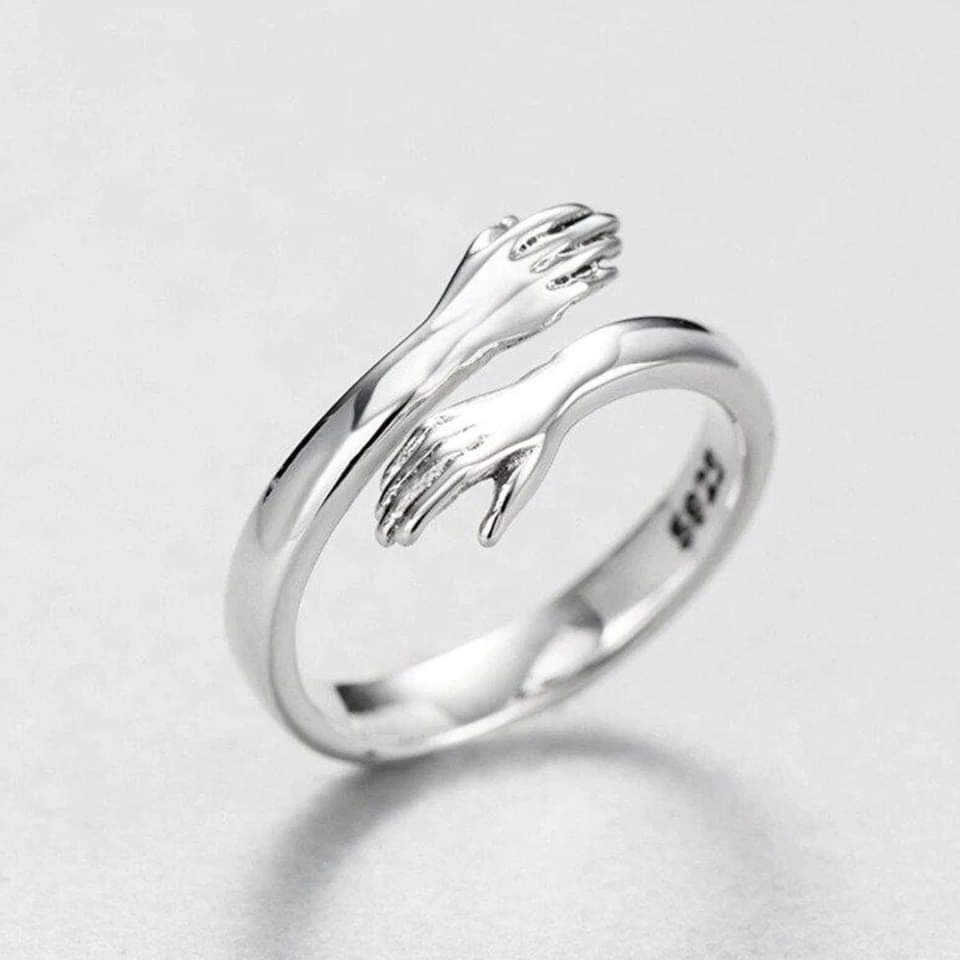 Baguette – Adjustable Ring with Embracing Shape