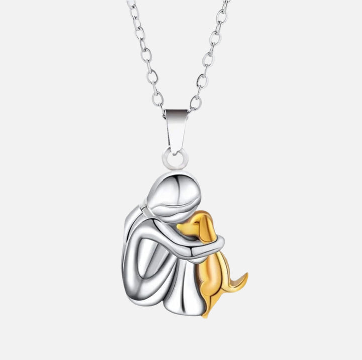 Amora – Hug Pendant Necklace with Heartfelt Bond