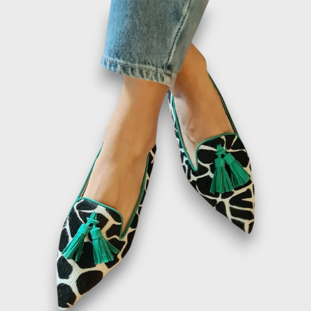 Ferina – Elegant loafers with pointed shape and two-tone design