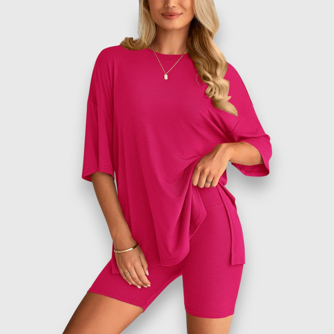 Malia – Lounge Set of Oversized Shirt and Shorts