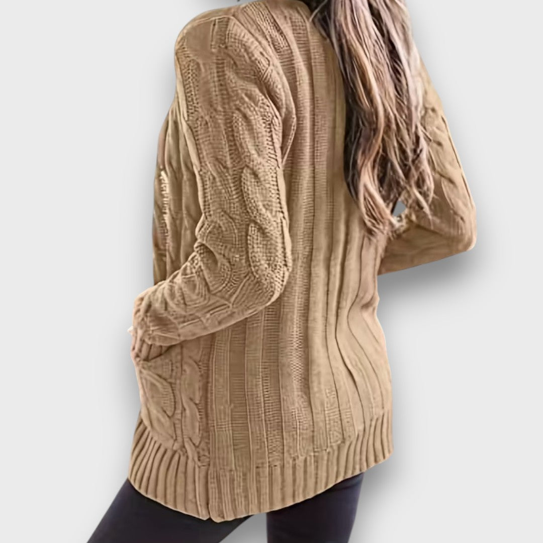 Seliah – Classic cable knit cardigan