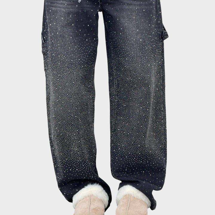 Valerie – Trendy Jeans with Subtle Shimmer