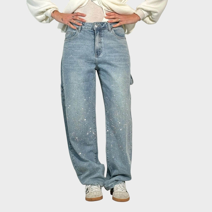 Valerie – Trendy Jeans with Subtle Shimmer